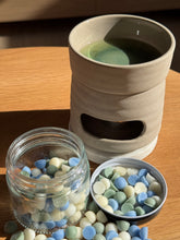 Load image into Gallery viewer, Winter Date Wax Melts
